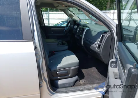 2018 Ram 1500 Slt 4X4 6'4 Box z USA, uszkodzony, nr VIN 1C6RR7TT3JS115295